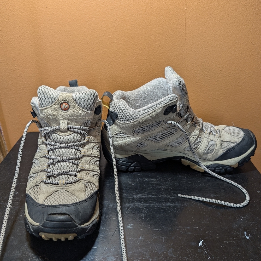 Merrell Moab Ventilator Mid Taupe Vibram Hiking Boots 9